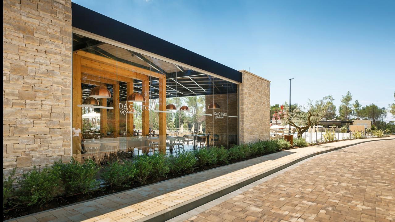 Mobile Homes Camping Santa Marina, Lanterna Tar-Vabriga Exterior photo The Village Outlet