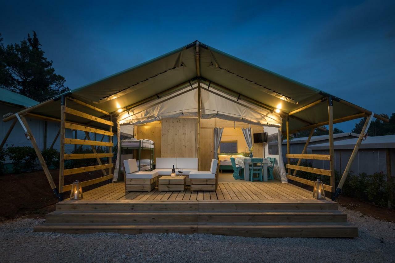 Mobile Homes Camping Santa Marina, Lanterna Tar-Vabriga Exterior photo Eco-tent