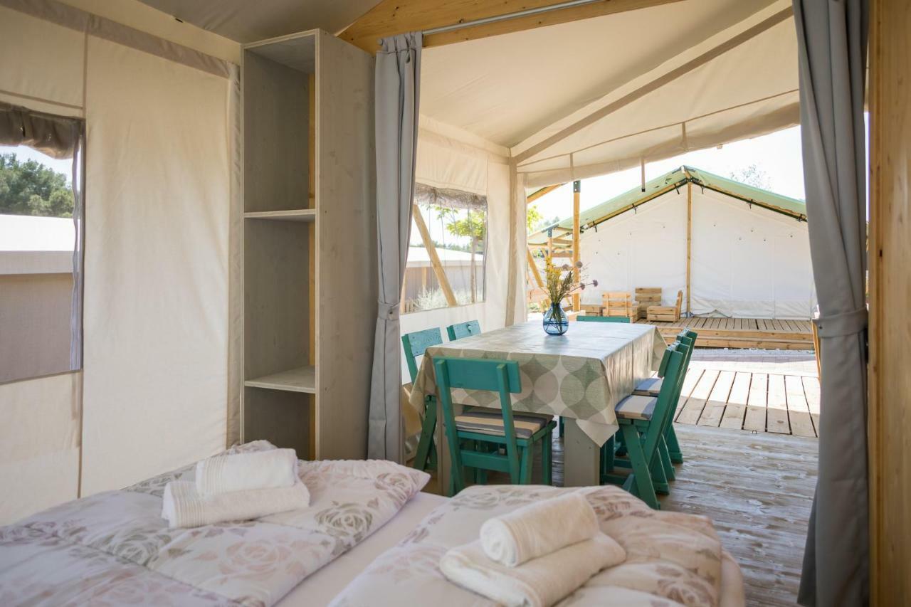 Mobile Homes Camping Santa Marina, Lanterna Tar-Vabriga Exterior photo Interior of a mobile home